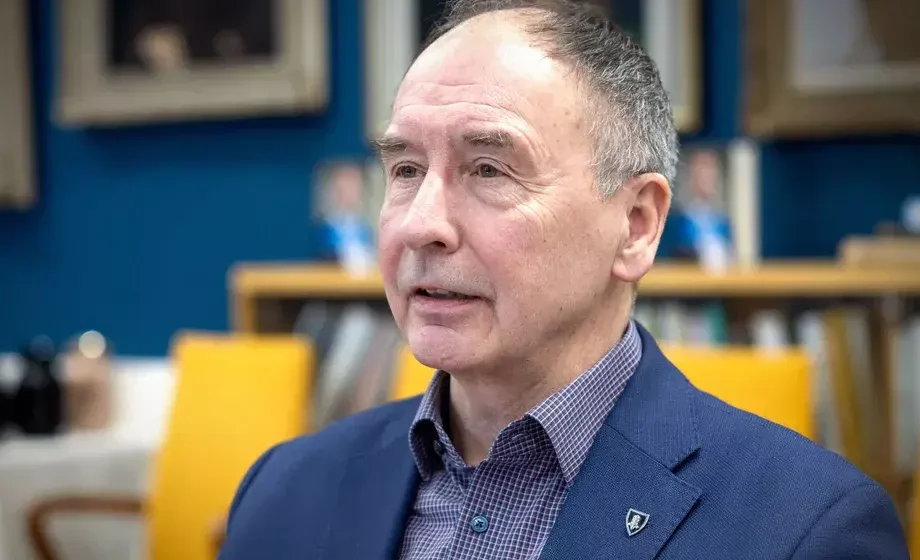 Pekka Toveri vaimo