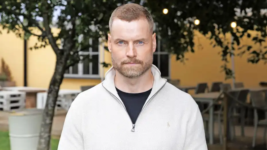 Robin Hendry ikä